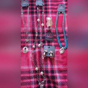 5/$25 Paparazzi Jewelry Lot